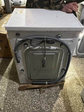 стиральная машина lg f2j3ns0w steam-, замена манжеты люка, царапины и потертости 
