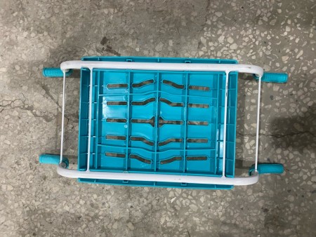 сиденье для ванны ника раздвижное св5 (бирюзовый), потертости на ручках и корпусе