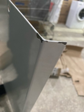 ограждение ballu 500*800*600 замятия, потертости , содрана краска, нет 2-х болтов