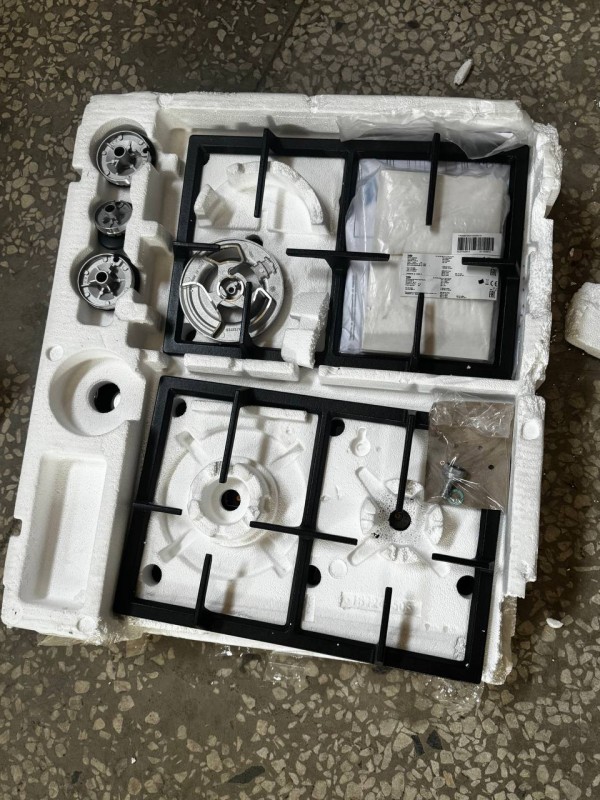 Варочная панель Beko HILW64235S,повреждена заводская упаковка