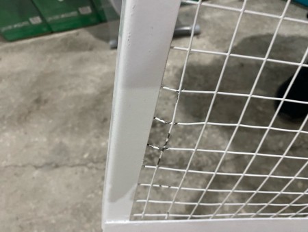 ограждение ballu 500*800*600 замятия, потертости , содрана краска, нет 2-х болтов