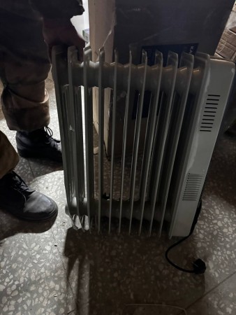 масляный радиатор oasis bb-25t (с вентилятором), зямятие в нижней части