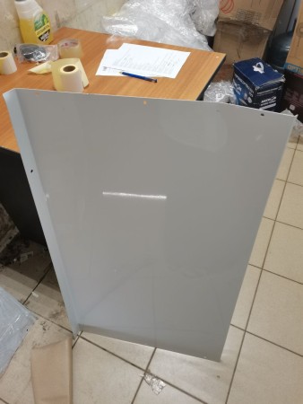 козырек сборный 1000*560, замятия карпуса, царапины, потертости 