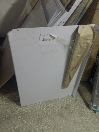 козырек сборный 900*560, замятия на каропусе, царапины, потертости 