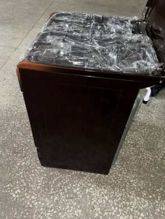 газовая плита gefest 6100 02 0001 коричневый,нет доков царапины на корпусе, нет 4 рассекателей пламя