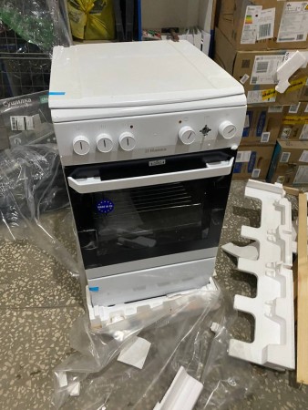 электро плита hansa fcew 54120 integra,сломан переключатель, вмятина сбоку, на крышке царапины