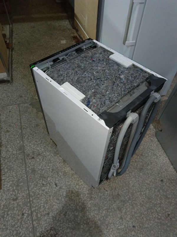Посудомоечная машина Beko BDIS38121Q Inverter, без упаковки