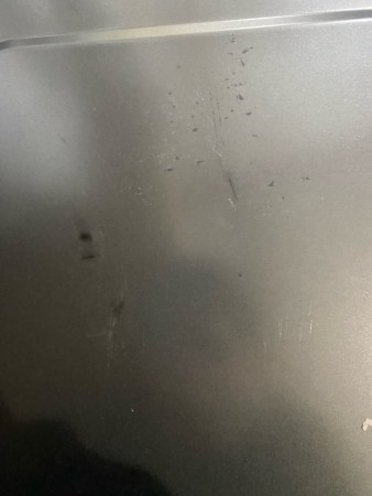 духовой шкаф hiberg vm 4260 w белый,вмятина на верхней части корпуса 