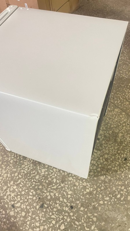 Холодильник Centek CT-1702 белый-, небольшая вмятина