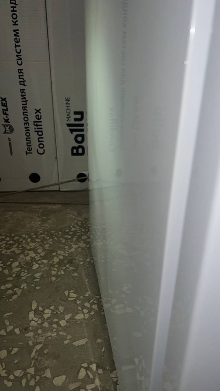 Морозильник Pozis FV NF-117 W белый,замятия по бокам, нет упаковки