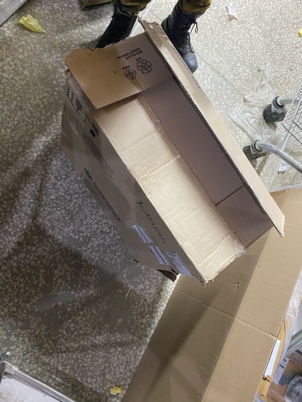 Вытяжка Gefest ВО 10 К44 металлик,порвана коробка, вмятина на корпусе, замят фильтр