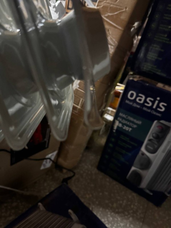 Масляный радиатор Oasis BB-25T (с вентилятором),замятие на корпусе в нижней части