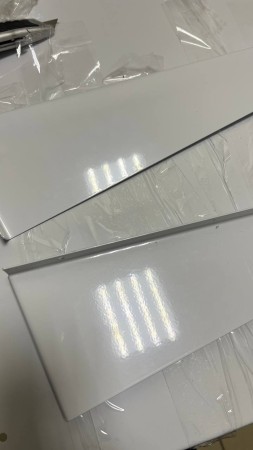 козырек сборный 800*560, замятия на корпусе, царапины, создрана краска