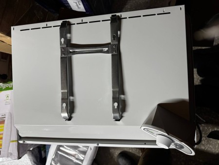 конвектор ballu bec/ezmr-1500 enzo, отломлено крепление блока управления, замятия и потертости основ