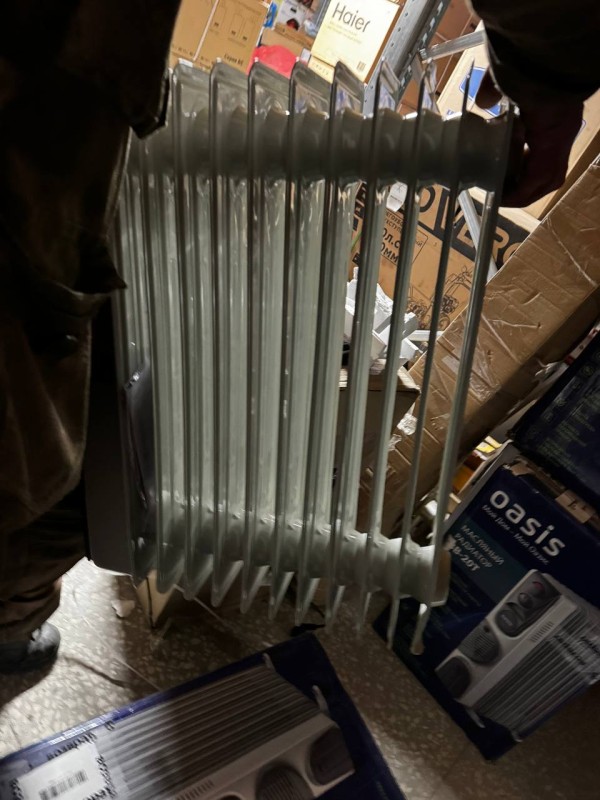 Масляный радиатор Oasis BB-25T (с вентилятором),замятие на корпусе в нижней части