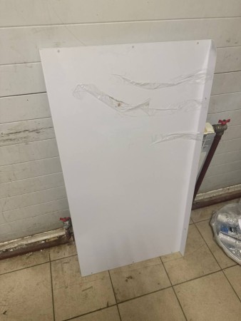 козырек сборный 1100*560 , замятия корпуса, царапины