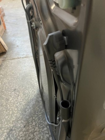 стиральная машина beko wsre 6512 zss steamcure, замят сзади корпус