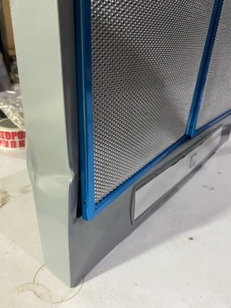 вытяжка gefest во 10 к44 металлик,порвана коробка, вмятина на корпусе, замят фильтр