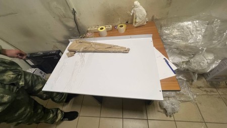 козырек сборный 800*560, замятия на корпусе, царапины, создрана краска