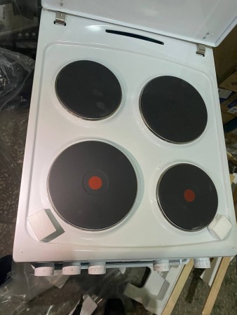 электро плита hansa fcew 54120 integra,сломан переключатель, вмятина сбоку, на крышке царапины