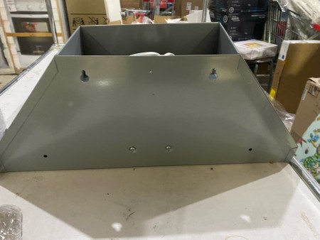 вытяжка gefest во 10 к44 металлик,порвана коробка, вмятина на корпусе, замят фильтр