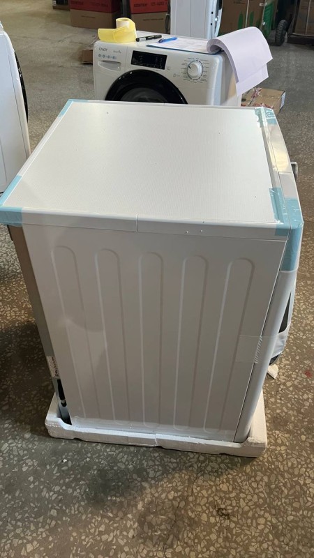 Сушильная машина LG DC90V5V0W Inverte,снизу вмятина