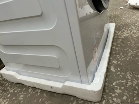 стиральная машина beko wsre 7612 xawi inverter, вмятина с боку