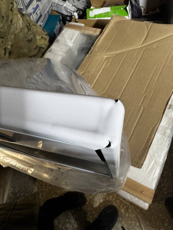 Вытяжка Gefest ВО 1602 белый, замятие на корпусе небольшое