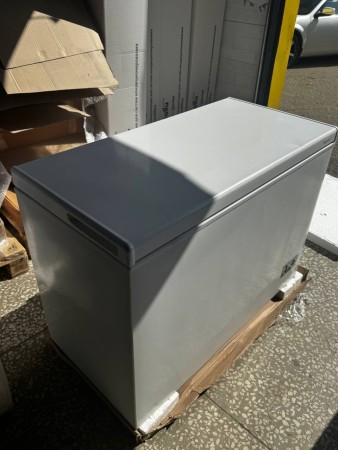 морозильник бирюса 240 кх, без упаковки, потертости