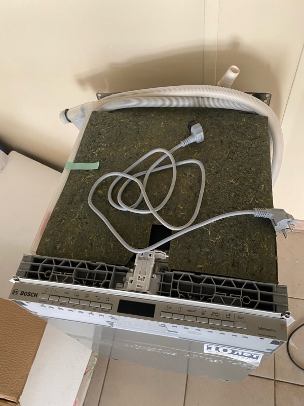 Посудомоечная машина Bosch SPV-6HMX1MR Inverter,незначительные внешние дефекты,с признаками использо