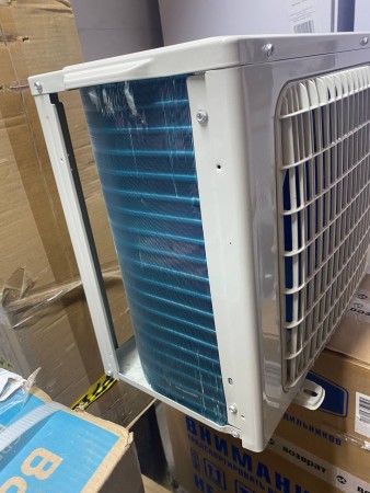 сплит-система royal clima rc-vx22hn vela nuova, мелкие царапинки на корпусе