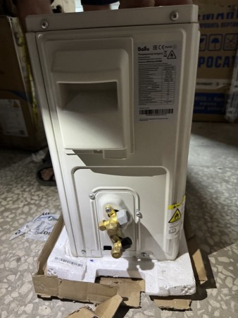 сплит-система ballu bsvi-07hn8 discovery dc inverter r32, вмятина на внеш.блоке,новый, сломана скоба