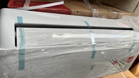 сплит-система royal clima rc-vx22hn vela nuova вмятина снизу на внешнем блоке