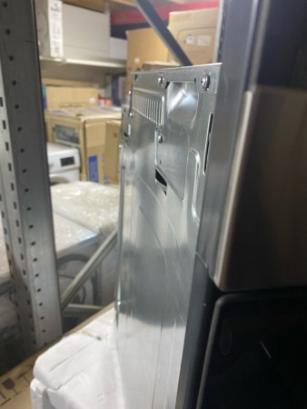 духовой шкаф hansa boei 697220 x-type, отсутствует упаковка, вмятина с боку, царапина
