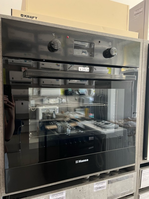 Духовой шкаф Hansa BOES 684021 Quadrum, вмятина