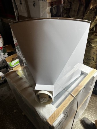 вытяжка gefest вв 1 белый, небольшие замятия на корпусе, повреждена упаковка