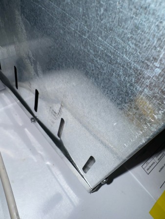 духовой шкаф oasis d-45mmb,нет упаковки ,вмятины на тыльной стороне и на верху, небольшие потертости