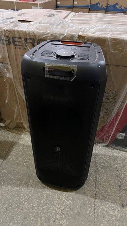 портативная колонка vr partyboom 300, вмятина на корпусе