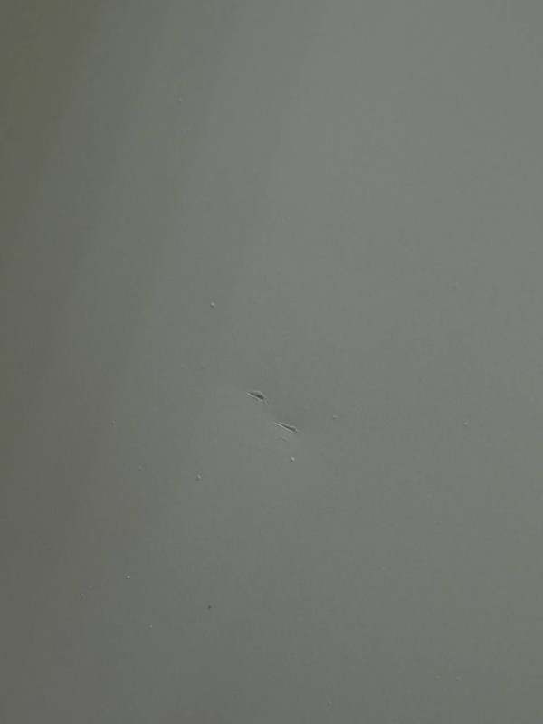 Козырек Ballu 900*550, нет болтов, замятия , потертости и царапины на корпусе