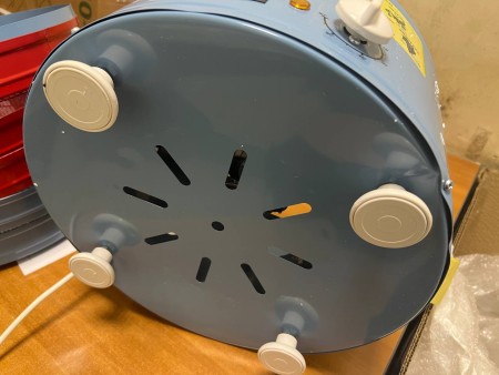 электросушилка элвин су-1 (6 поддонов), замятие на корпусе