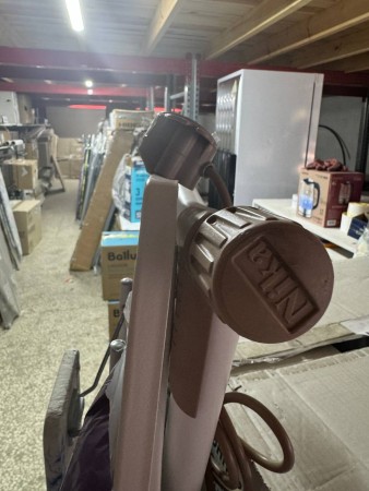 гладильная доска ника ника 12 (с лавандой), рванный чехол, царапины на корпусе, замята подставка