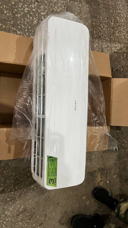 Сплит-система Rovex RS-12ABS Star-N DC Inverter (внутр. блок), потертости , повреждена коробка