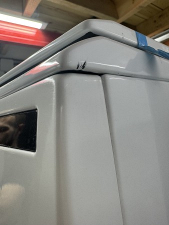 газовая плита hansa fcgw 61000 integra, без упаковки, нет 3-х конфорок, царапины на корпусе