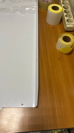 козырек сборный 800*560, замятия на корпусе, царапины, создрана краска