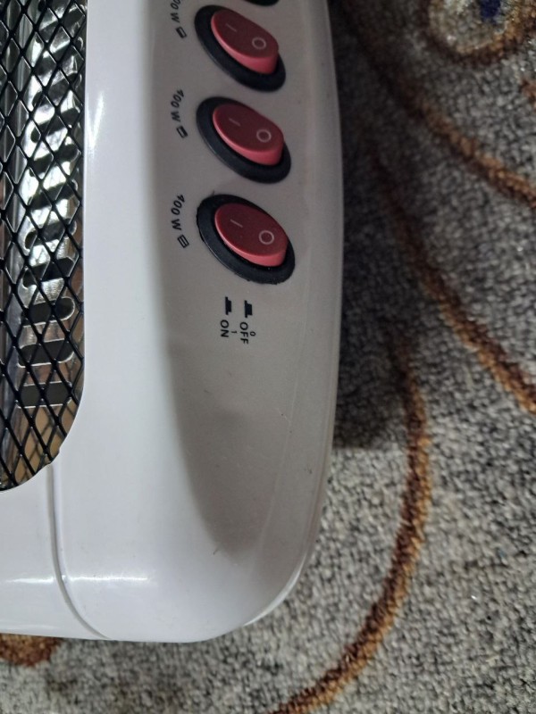 Инфракрасный обогреватель Ballu BHH/M-20, трещина корпуса, вмятины