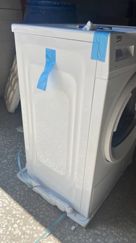 Сушильная машина Beko DF7412GA, Краска содрана сбоку