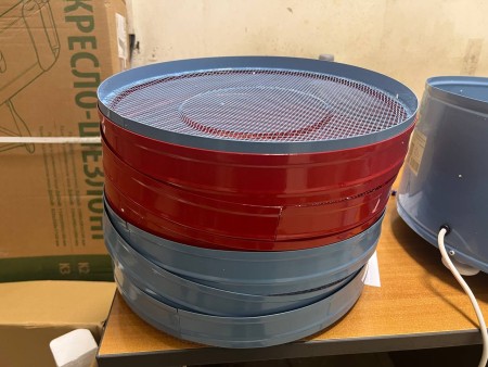 электросушилка элвин су-1 (6 поддонов), замятие на корпусе