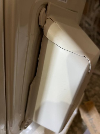 сплит-система dahatsu da-07h legend (внешний блок), отломлен пластик на декоративной крышке