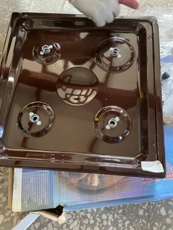 настольная газовая плита gefest 900 к17 коричневый,стерта краска до металла ,вмятины