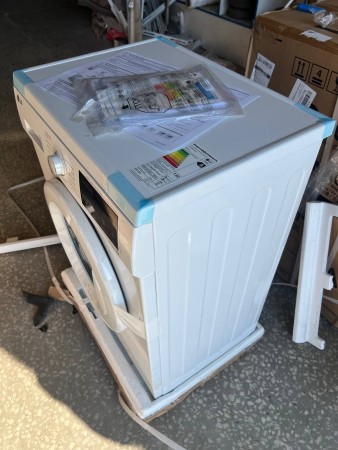 стиральная машина lg f2j3ns0w steam-, коробка повреждена